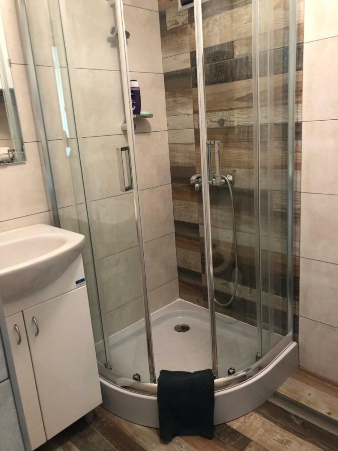 Apartment Karadak Kriva Palanka Екстер'єр фото